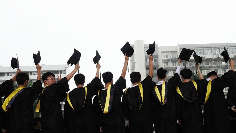 对大学来说,拿个好ID很重要